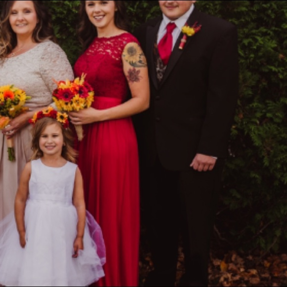 Red dress worn once for a wedding